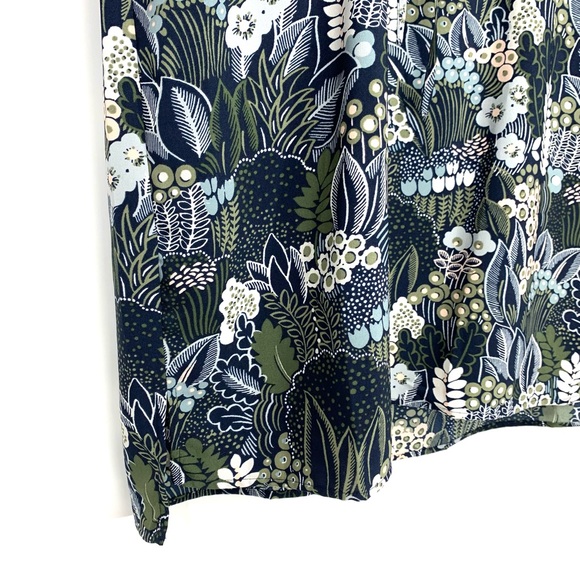 Ann Taylor Dark Floral Leaf Print Button V-Neck Long Sleeve Dress With Pockets - Picture 4 of 16